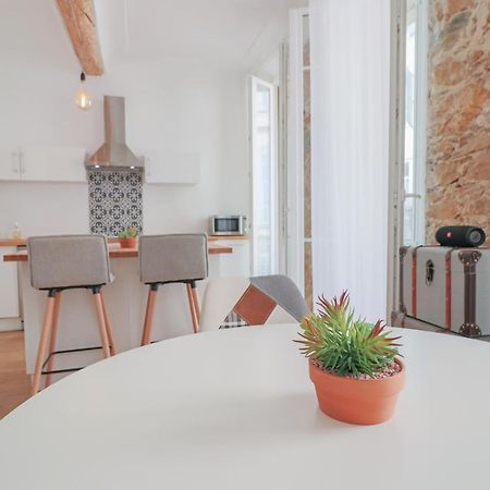 Stylish Apartment In The Old Town, With Ac. Antibes Eksteriør bilde